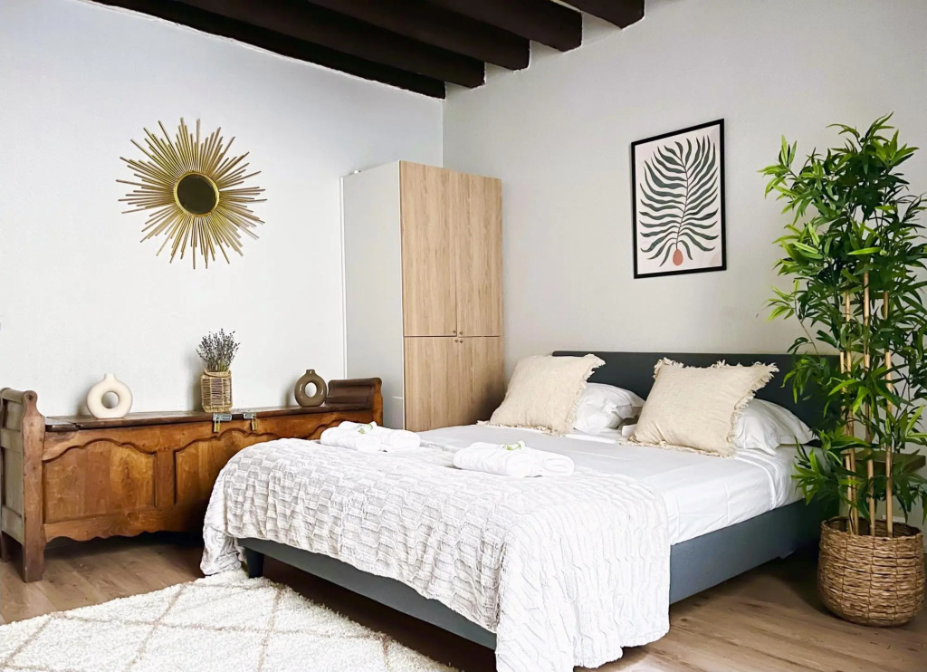 5498 - Le Marais - Best deal