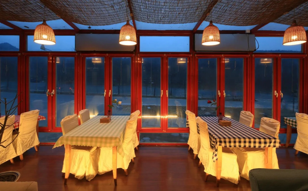 The Great Wall Courtyard Hostel