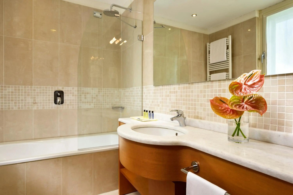 UNA Hotels The One Milano Hotel & Residence