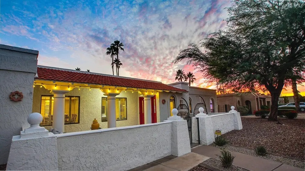 Heated Pool, Spa, & Garage! Near Kierland, shopping, dinning, & Scottsdale Quarter by RedAwning