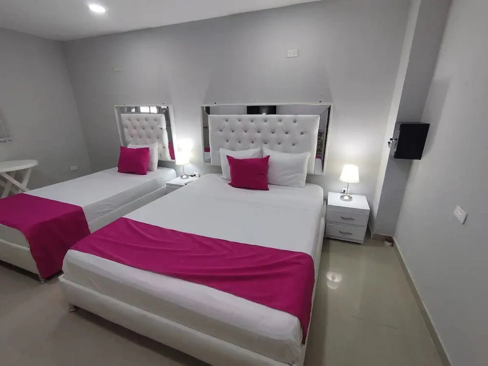 Hotel BM-17  Cerca Al Mar