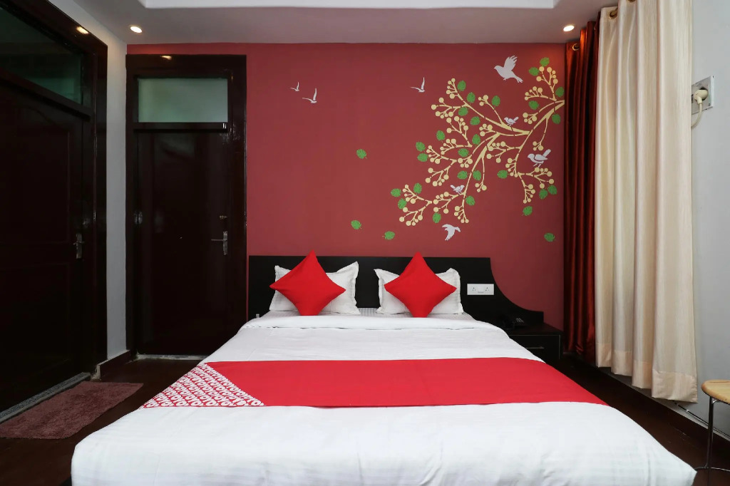 OYO 28356 Krishna Inn