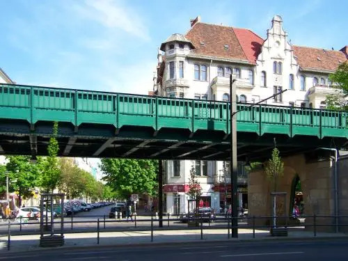Altbauwohnung mit 3 Bädern (PB6)