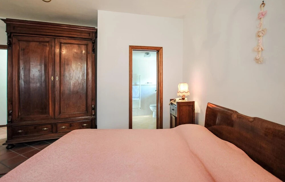 Stunning Home in Colle di Buggiano With Wifi and 3 Bedrooms