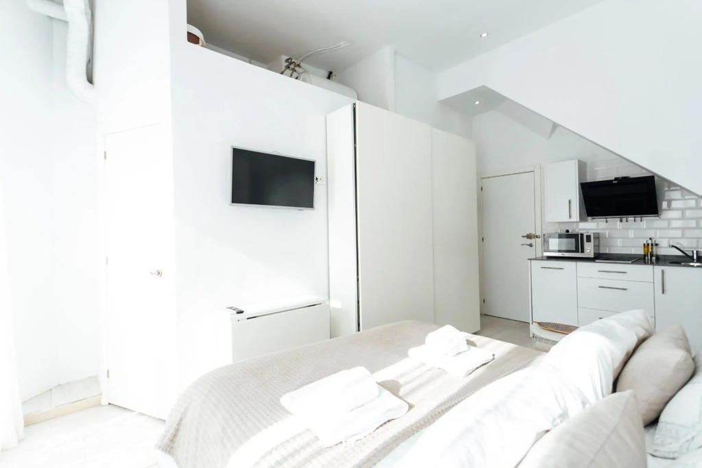 One&Lux El Salvador - Central Studio with a Stunning View