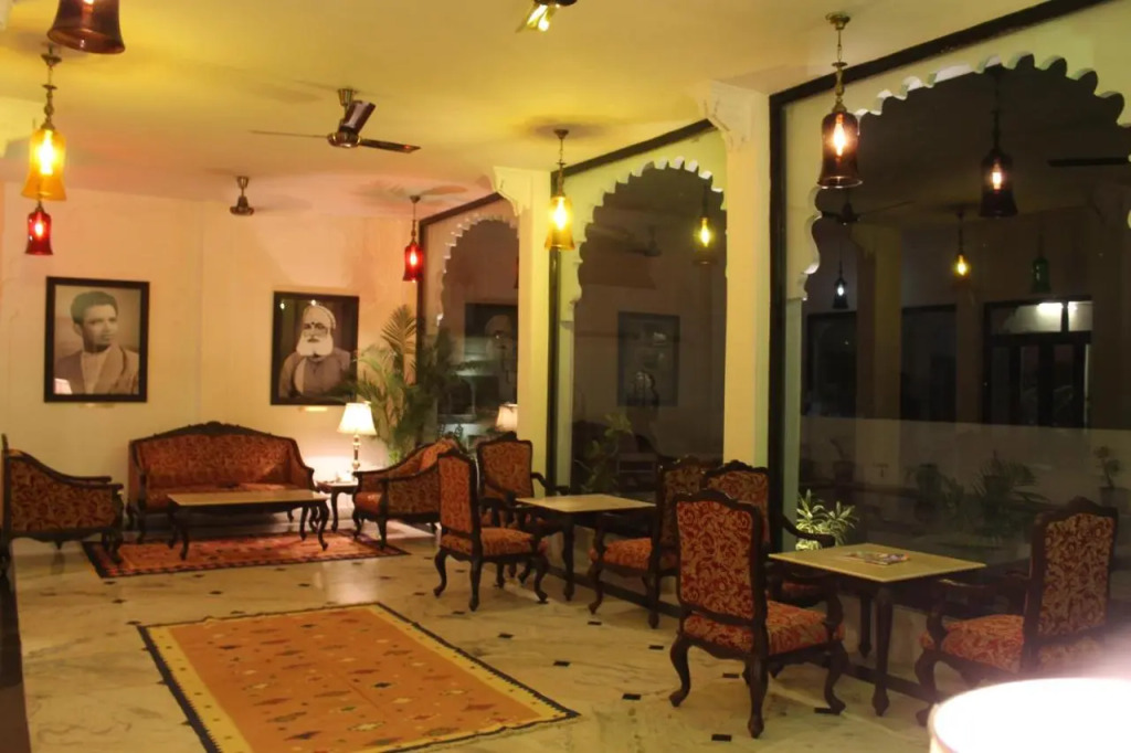 Jarokha Haveli
