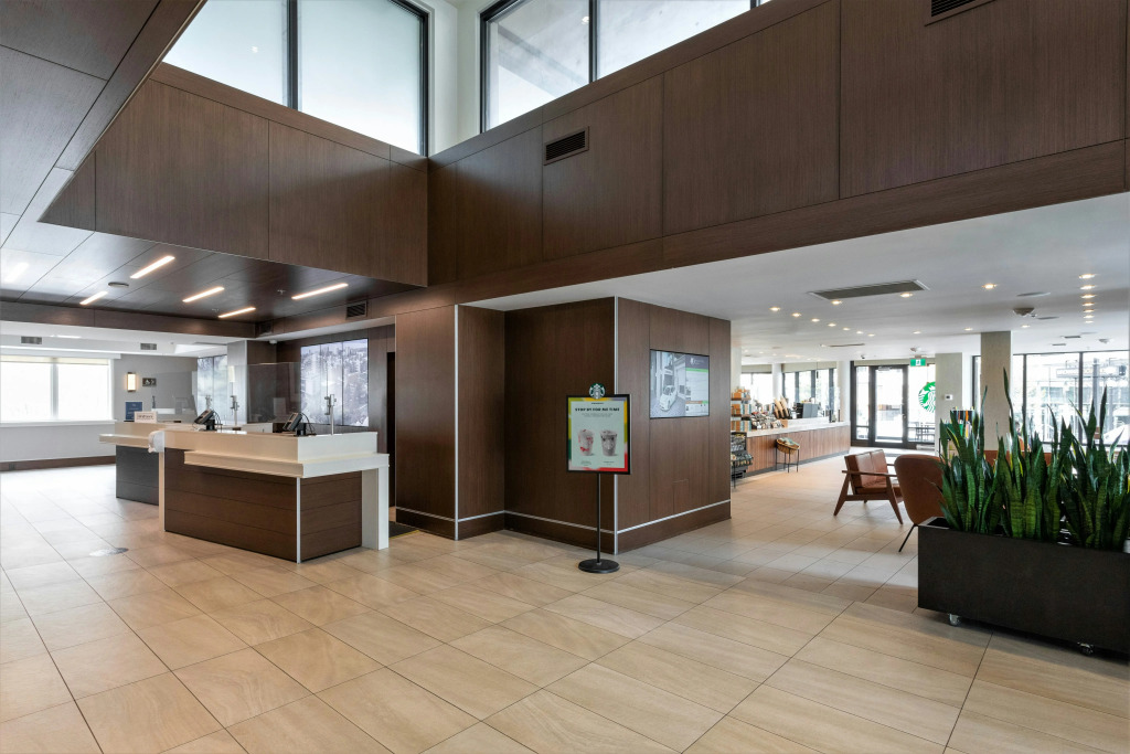 DoubleTree by Hilton Hotel & Suites Victoria