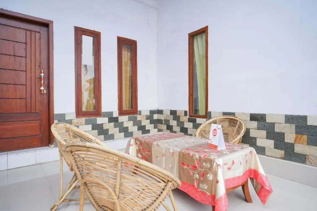 OYO 1834 Family Homestay