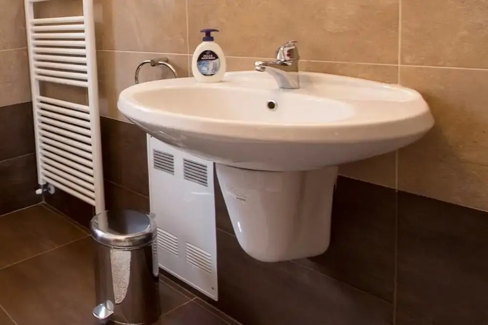 Family Friendly Italian Lakes 3 Bedroom Villa With Wifi, Bbq, Lake Views, Games Console