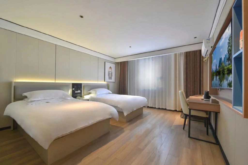 Ginza Inn (Qingdao Golden Beach Xiangjiang Road Subway Station Branch)