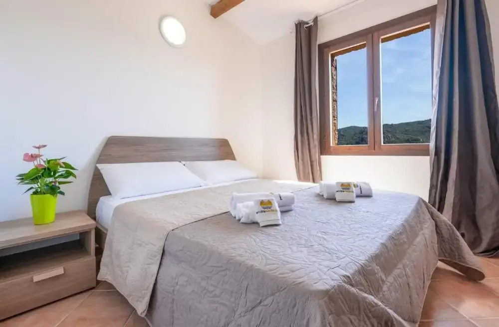 Apartments with common swimming pool in Costa Paradiso