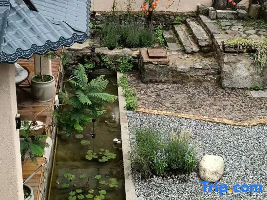 Song-style Guofeng Courtyard Sanqiuting CloudVilla(Dali Ancient City Shop)