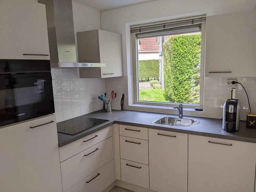 Bungalow in Breskens Near Waterfront Beach