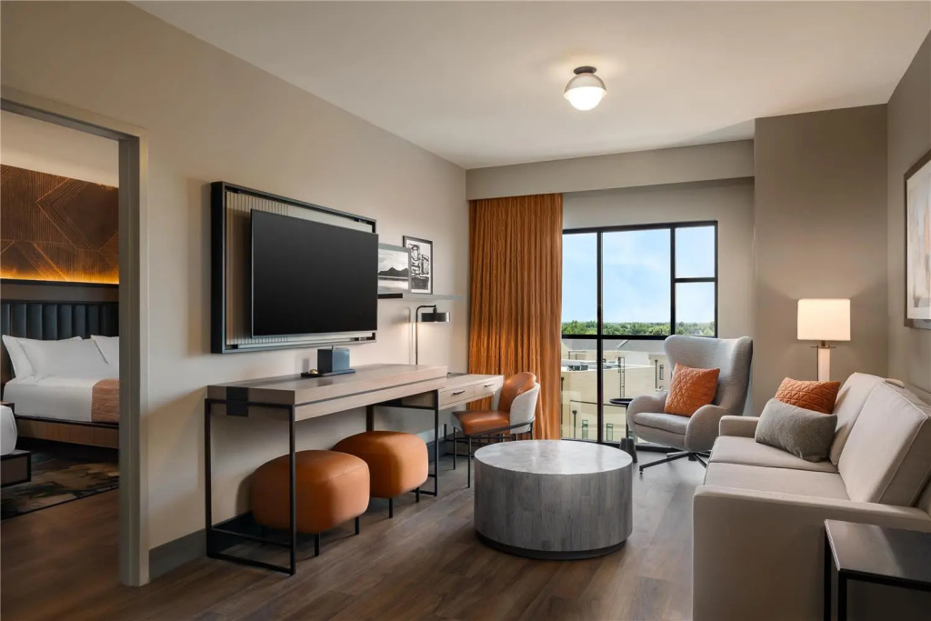 Hotel Avail Rogers, Tapestry Collection By Hilton