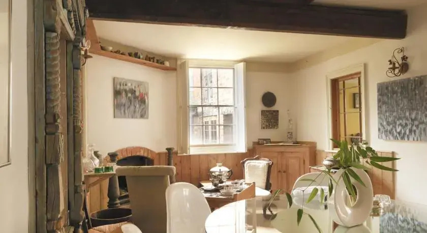 Machado Gallery B&B
