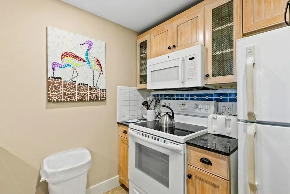 Market Street Inn 232-234 Emerald Escape