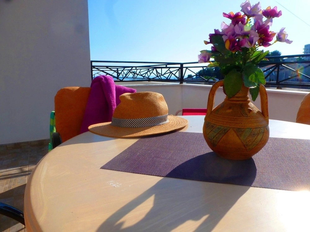 Studio in Ulcinj, With Wonderful sea View, Balcony and Wifi