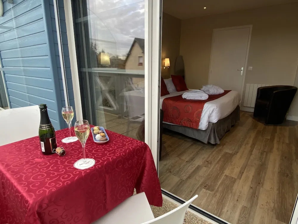 Contact hôtel - Hôtel Les Bleuets & SPA