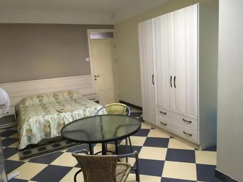 Br Court Apartments