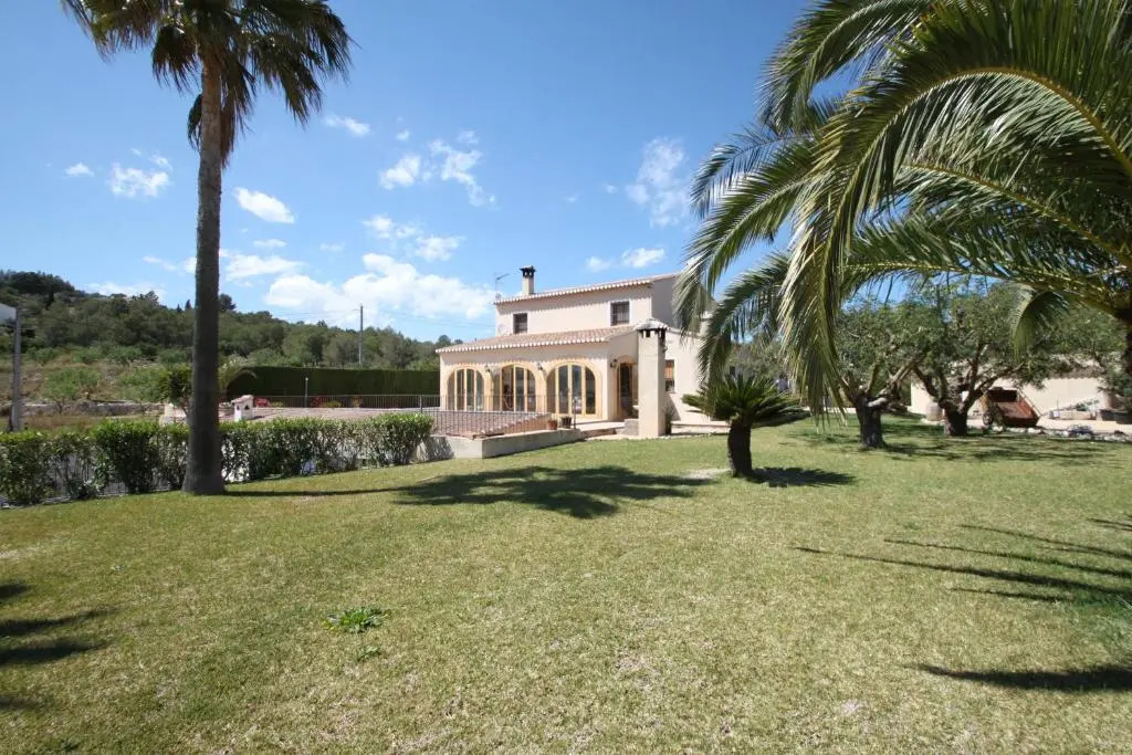 Finca Cantares - holiday home with private swimming pool in Benissa