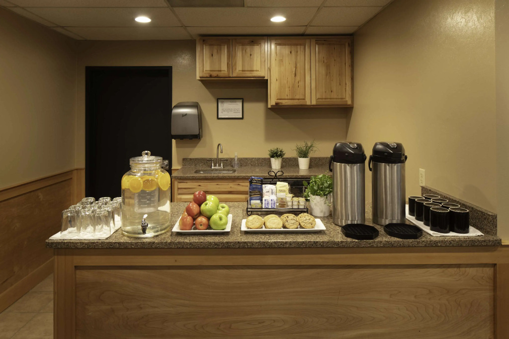 Waypoint Hotel