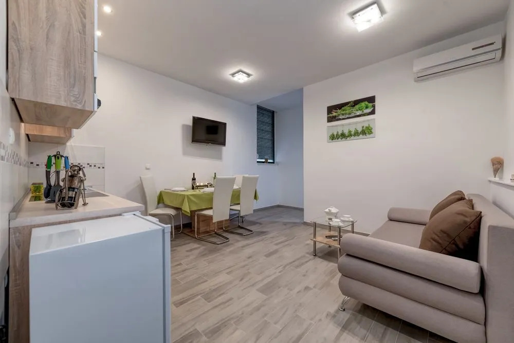 Temple Luxury Apartments & Rooms