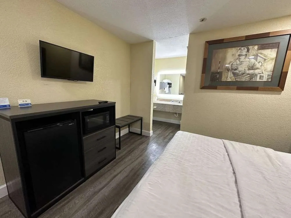 Comfort Inn Brookhollow