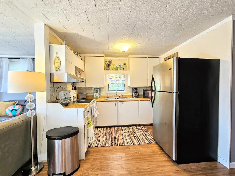 Private House Walk to the Beach & Parks! Large Decks, Family Vacation! Hammock Beach