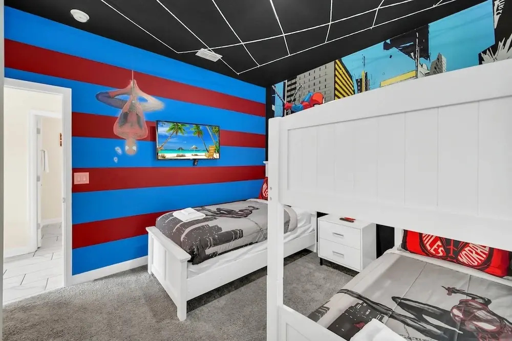 Frozen, Spiderman and Mickey Rooms, Private Pool!
