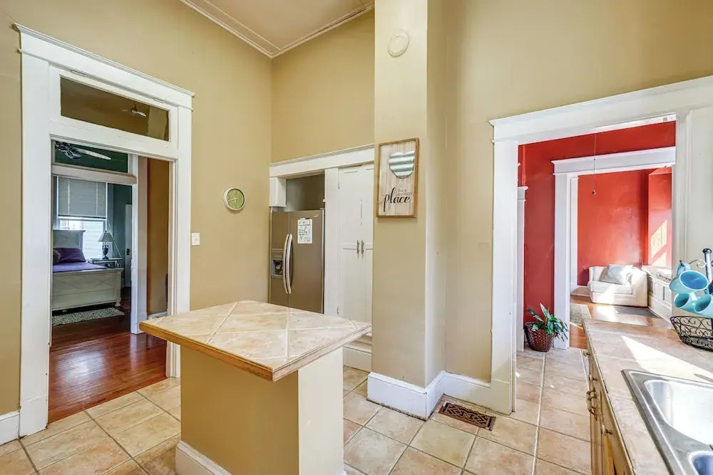 Explore Jackson! Historic Belhaven Home w/ Porch