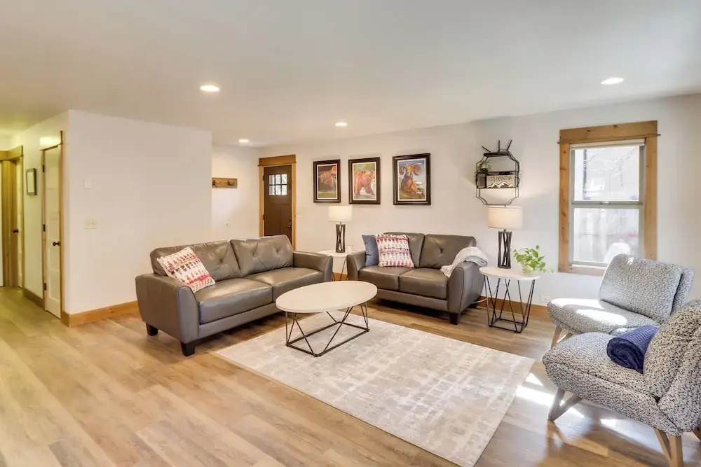 5 Mi to Whitefish Resort: Getaway w/ Shared Patio