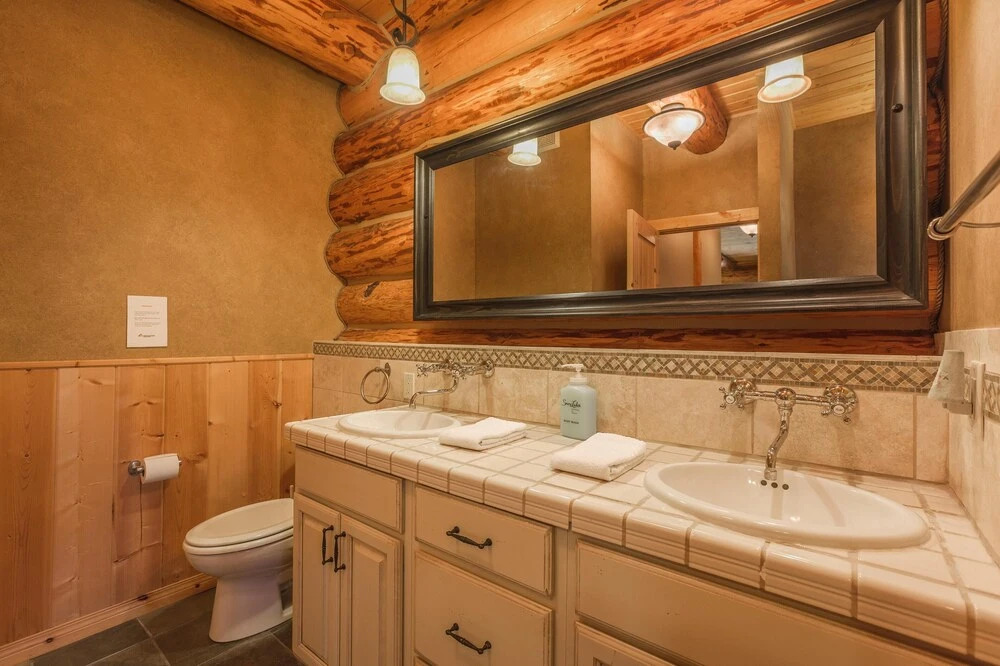 Arrowhead Lodge