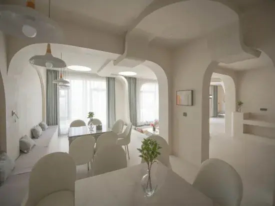 Zhaolan Light Luxury Vacation Homestay (Tekes Bagua City Store)