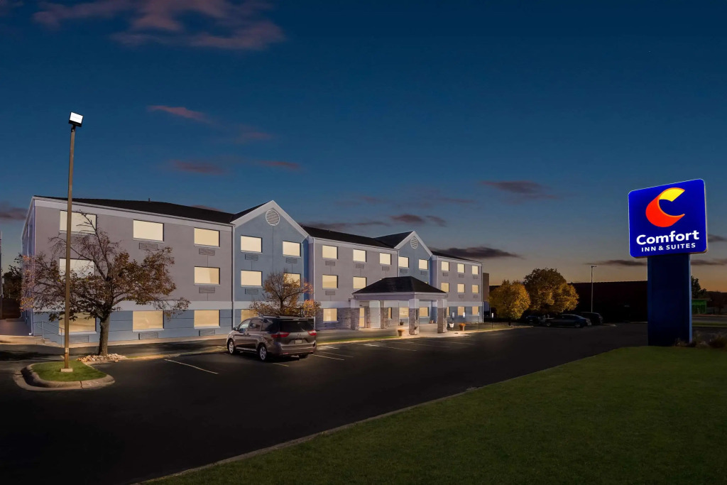 Comfort Inn & Suites Mason City - Clear Lake