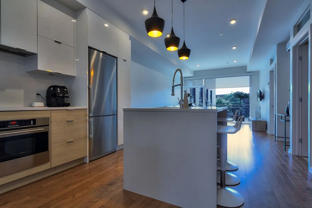 Modern 2BR Condo in Montrea by Namastay