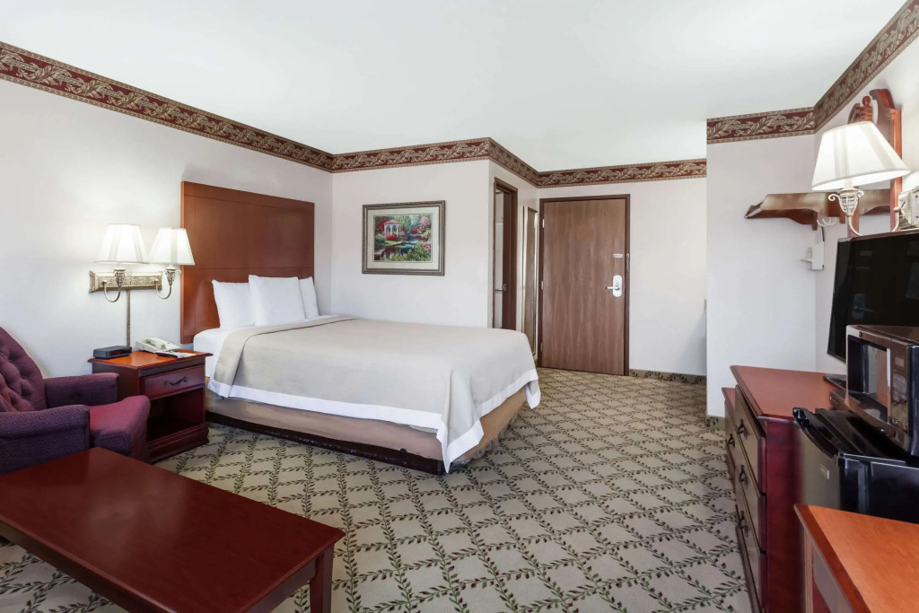 Days Inn by Wyndham Dyersburg