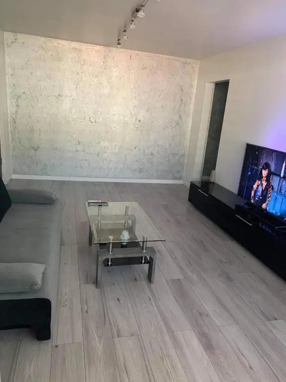 White & Silver Luxury Suite Craiova