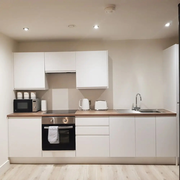 Luxury 1-bed Apartment Bradford Free Parking