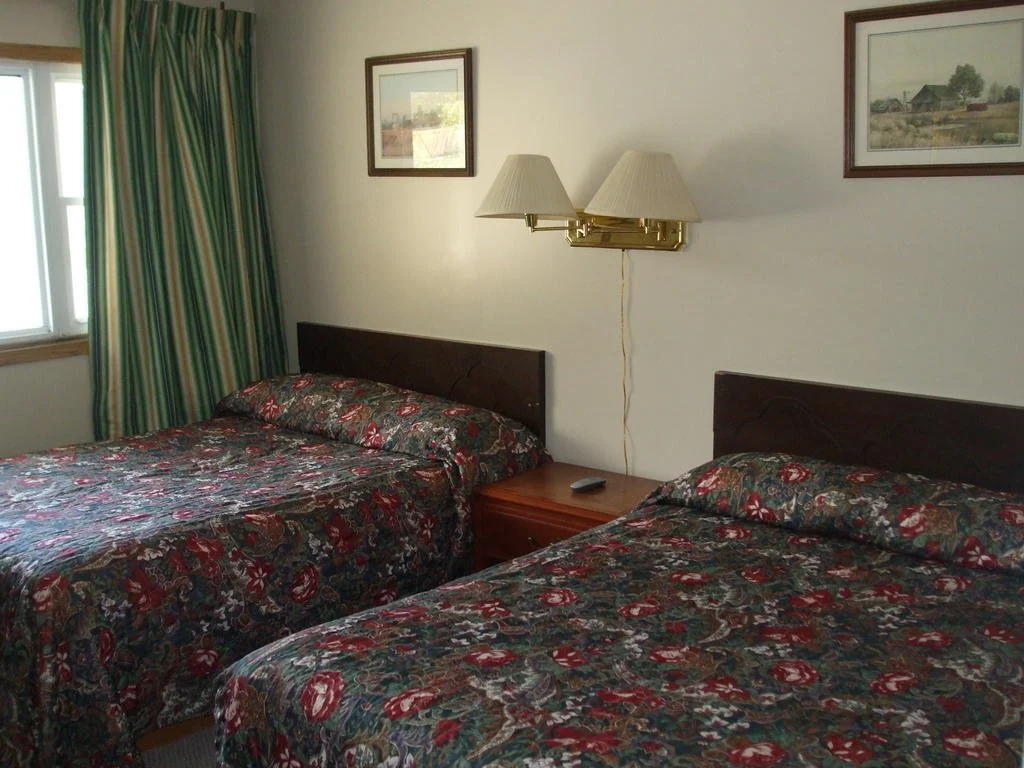 Forest Plaza Motel
