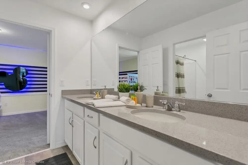 Gorgeous Vacation Home With Pool At Solara Sa2179