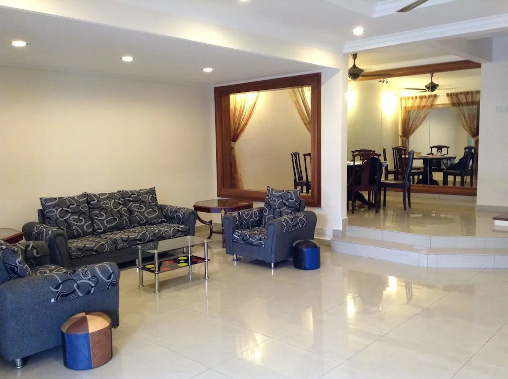 A&F Damansara Homestay
