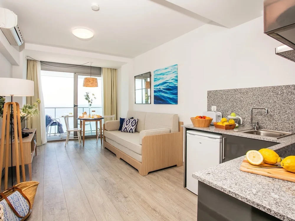 Well-furnished Apartment With Airconditioning in Blanes