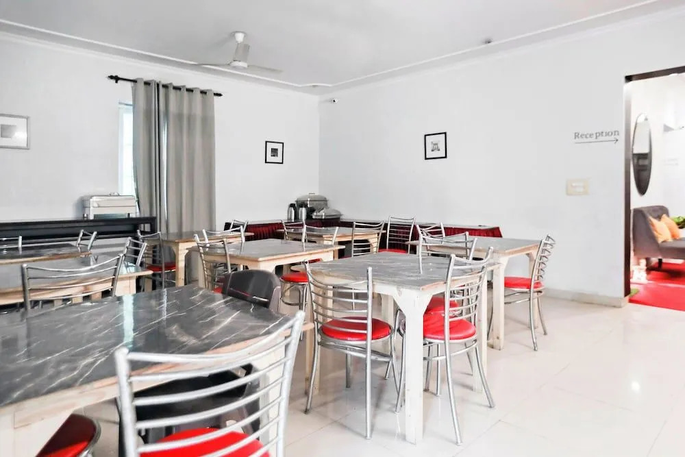 SilverKey Executive Stays 30271 Shoprix mall Sector 61