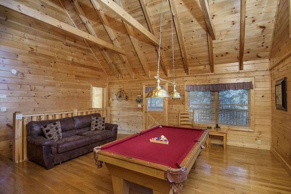 Lockers Mountain Hideaway by Eagles Ridge Resort