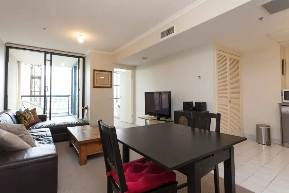 Surry Hills 1 Bedroom Apartment. in Convenient Location