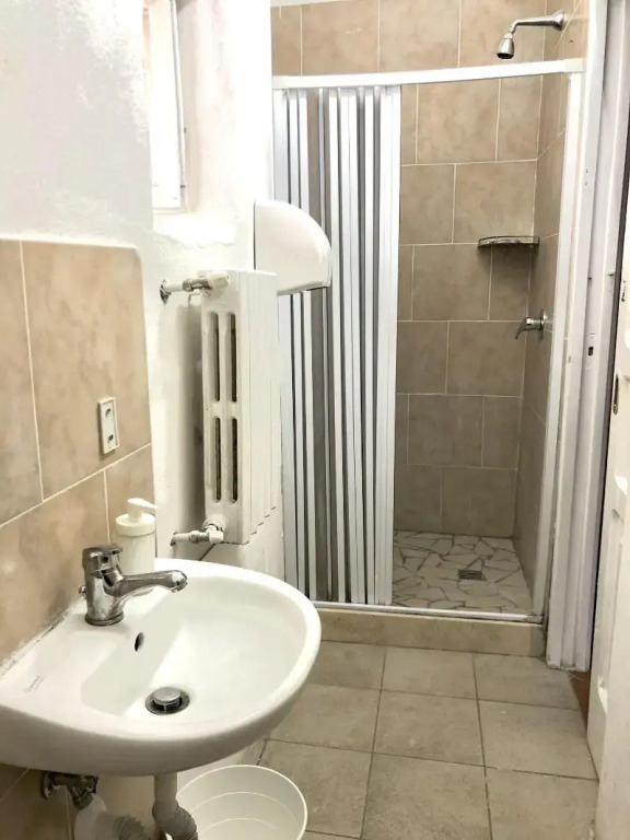 H Hostel Friendly Accommodation
