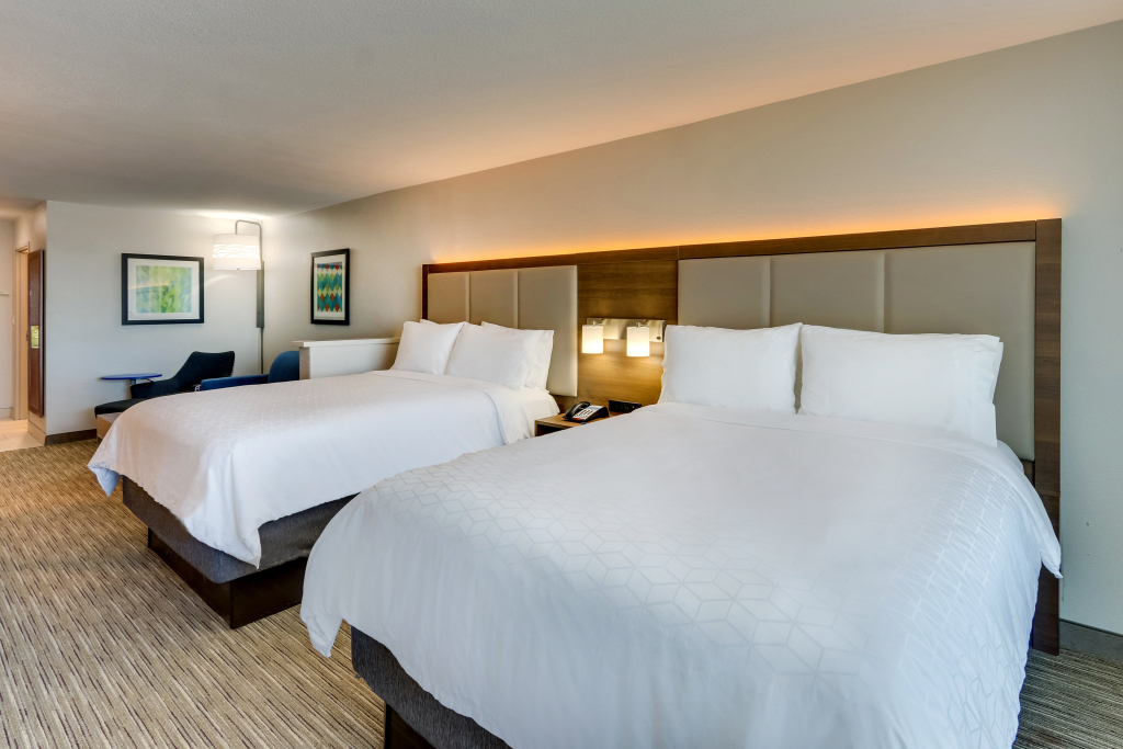 Holiday Inn Express & Suites Lake Worth by IHG