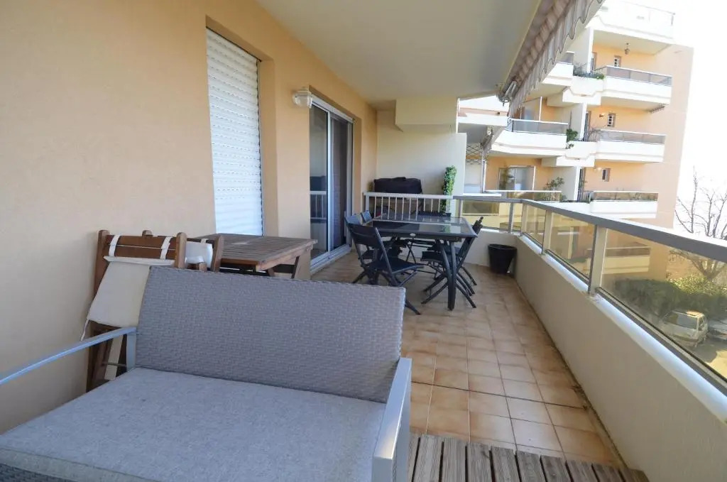 Appartement 5 personnes avec piscine sur la Corniche Fleurie à Nice