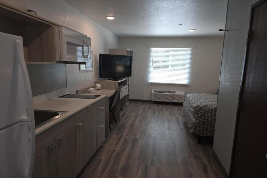 WoodSpring Suites Jackson Hub City