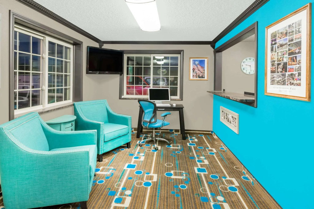 Super 8 By Wyndham Spencer